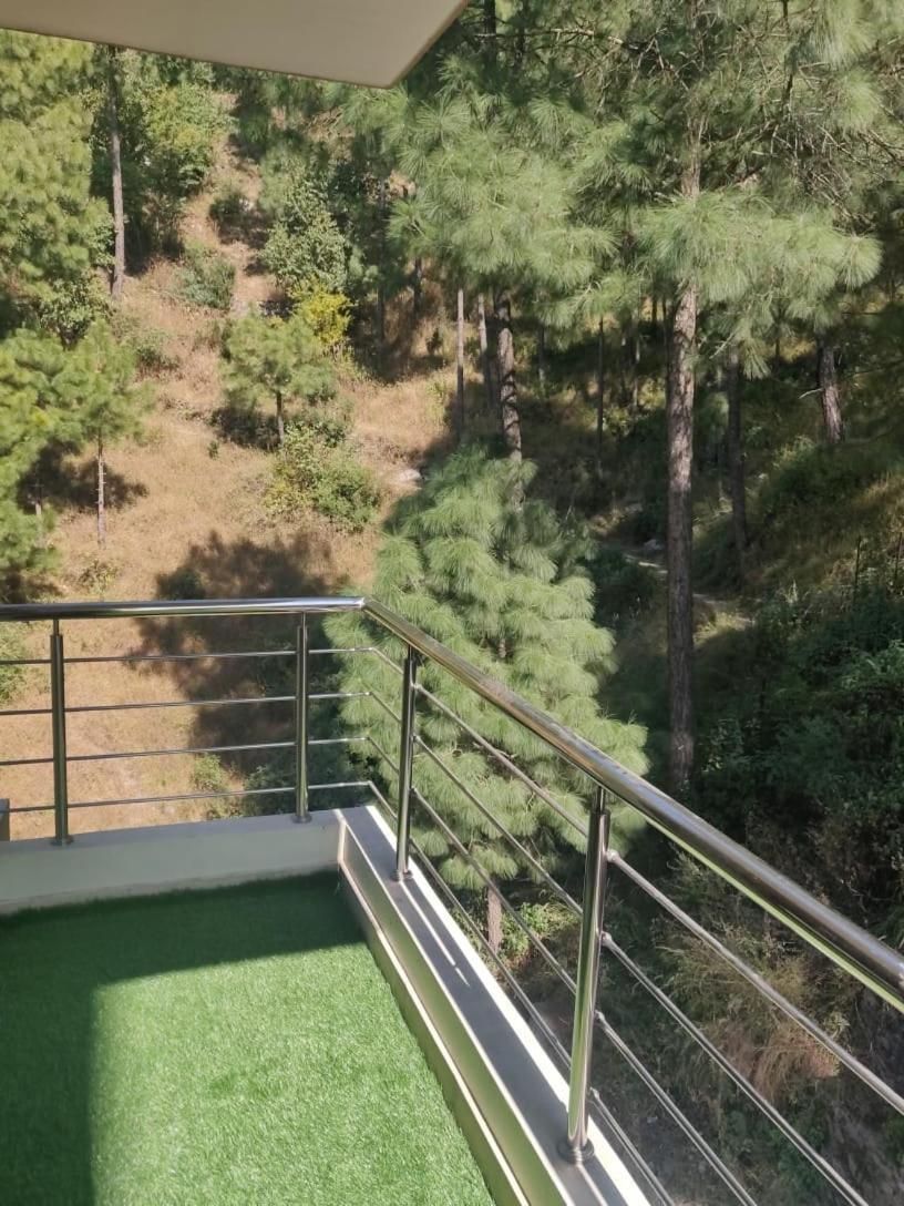 2Bhk Furnished Apartment/Near Kasauli/Barog/Luv Fun & Adventure Солан Экстерьер фото