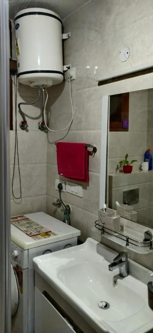 2Bhk Furnished Apartment/Near Kasauli/Barog/Luv Fun & Adventure Солан Экстерьер фото